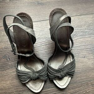 BCBGMaxAzria Gunmetal Silver T Chain Strap Heels Size 6